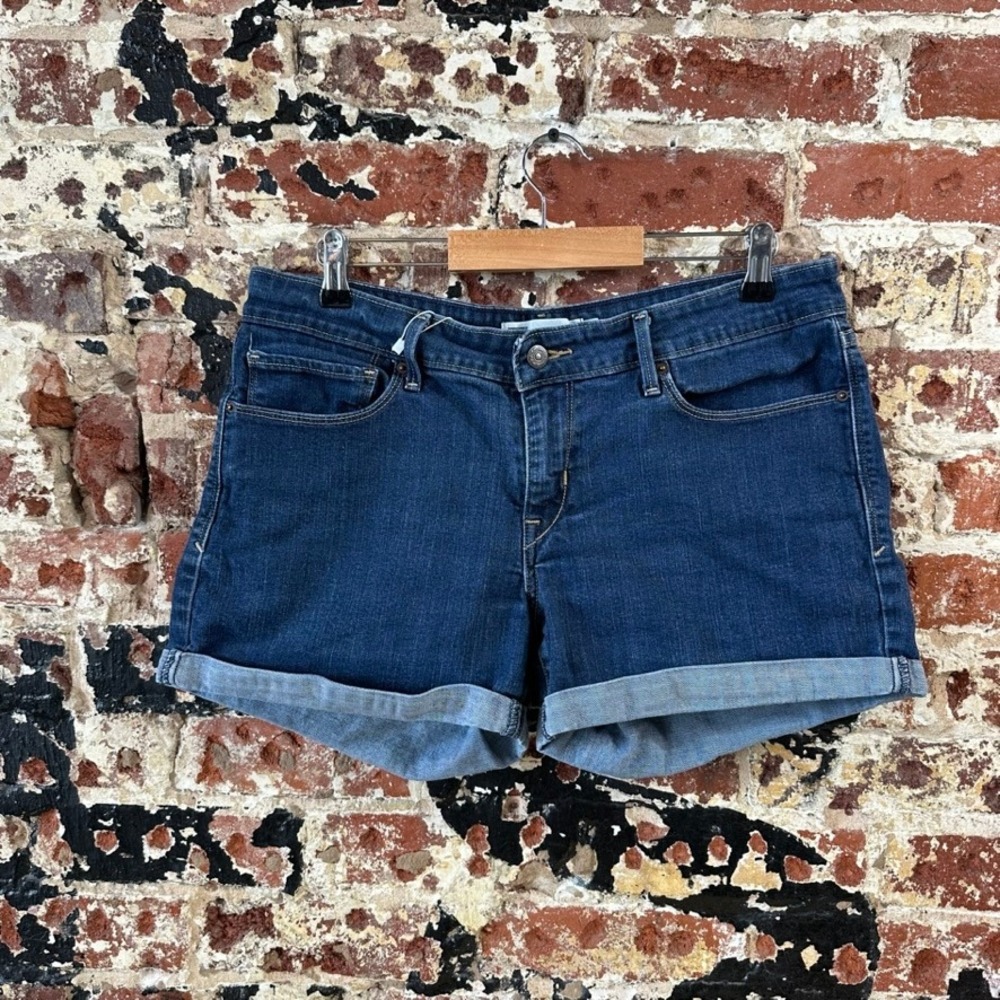 Levi's Denim Blue Jean Shorts Womens 32 - 32x4"